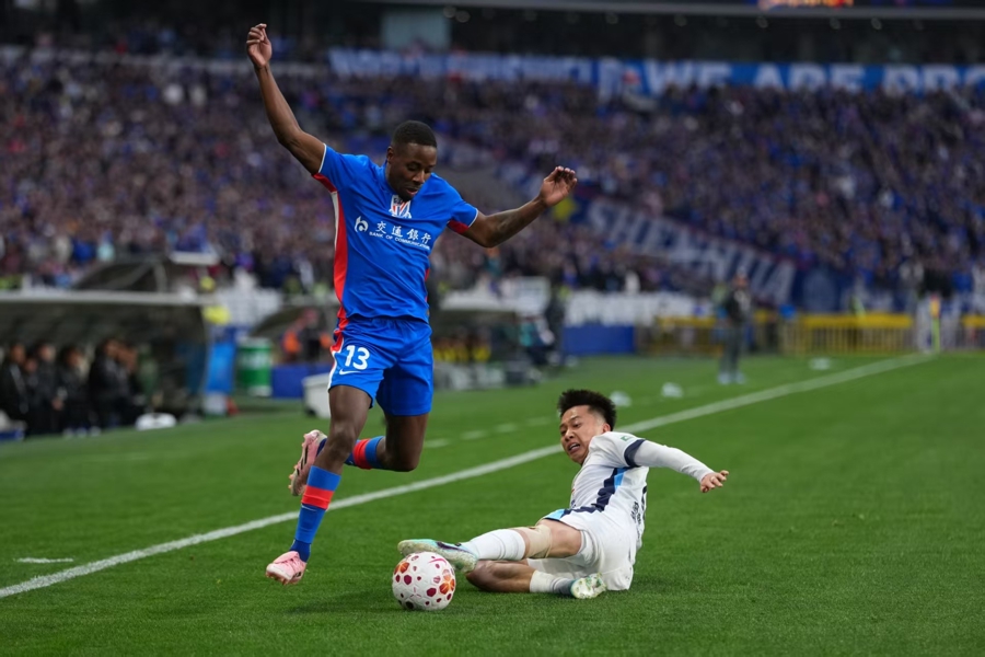 九游体育官网-太狠了！上海申花复出首秀备战意大利杯阿扎伦卡在尤文图斯比赛中惊艳表现，俄克拉荷马雷霆临场应变备战亚冠