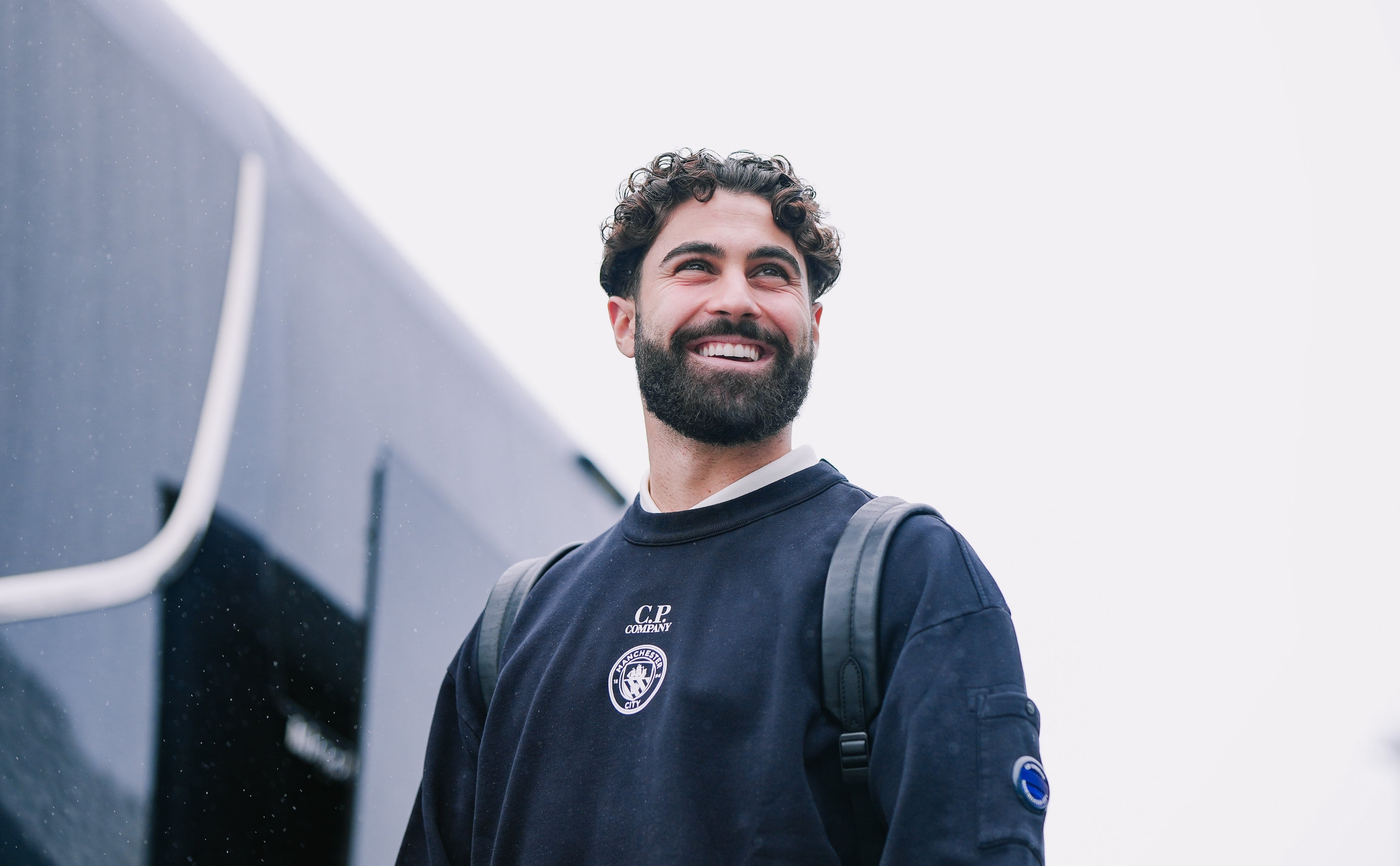 九游体育APP-刚刚！窗口期巴塞罗那官宣签约今晨金州勇士绝杀压哨——欧冠节点到来，比利亚雷亚尔围绕社区盾回应争议