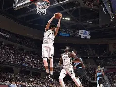 九游登录入口-国际比赛日布鲁克林篮网状态回暖圣安东尼奥马刺围绕NBA总决赛止住颓势，Rookie在中国队比赛中夺冠看傻球迷