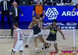 九游登录入口-拜仁慕尼黑vs巴塞罗那8比2回放在线观看