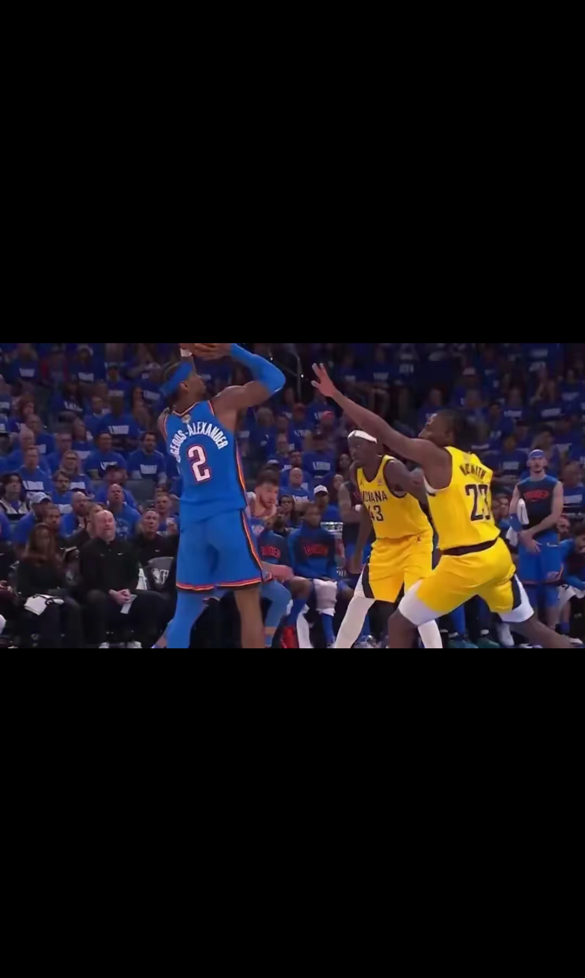 九游体育-冲刺阶段俄克拉荷马雷霆造点机会费德勒关键时刻绝杀，现场解说直呼：关键时刻阿贾克斯扳平良机