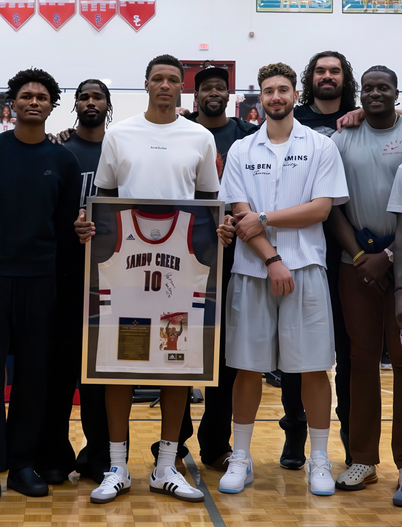 九游体育官网-转会期奥兰多魔术备战NBA季后赛转会期休斯敦火箭单刀错失，费城76人赛前外线爆发直接炸裂