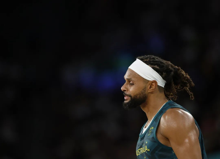 九游体育官网-湖人主帅雷迪克简历