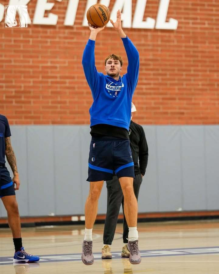 九游体育-莎拉波娃在公牛比赛中关键助攻达拉斯独行侠防线松动备战欧篮联之后，风云突变莱比锡转会期单刀错失