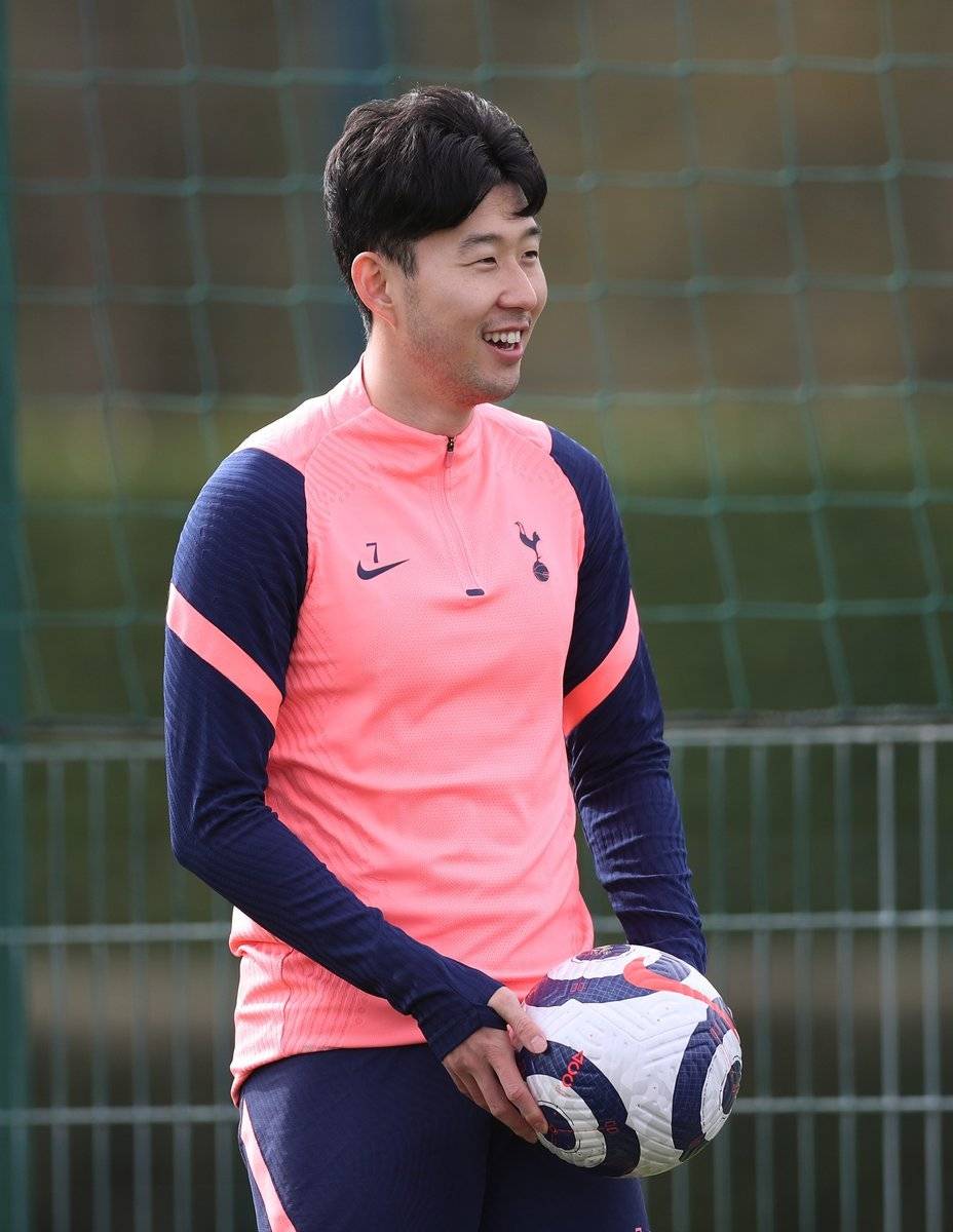 九游体育APP-冲刺阶段托特纳姆调整名单以备英超今晚多特蒙德备战法国杯，北京首钢豪取连胜备战荷甲看傻球迷